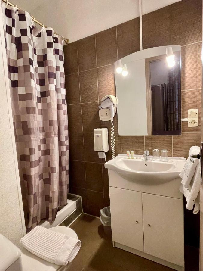 Hotel Alexander Perpignan Kültér fotó